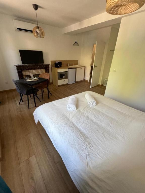 Comme A La Maison 크레스트 외부 사진